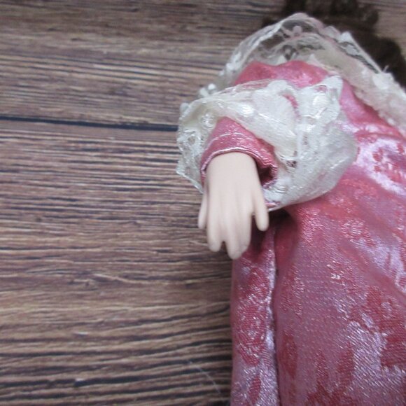 Vintage Bisque Victorian Porcelain & Cloth Doll 18" - Picture 8 of 8